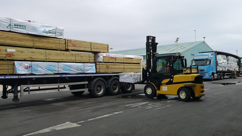 Shoreham Port support wood co2ts less campaign