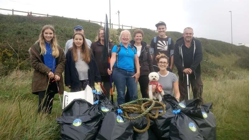 Local volunteers take part in 'harbour clean up'