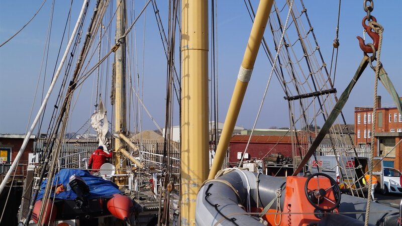 Port welcomes pelican of london to dry dock