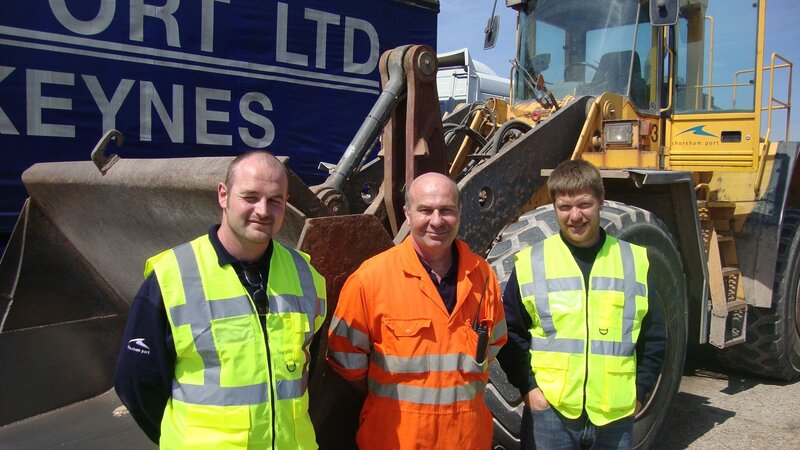 Port recruits more staff for new contracts