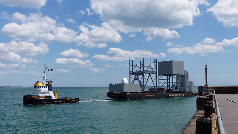 Port play integral role in moving parts for i360