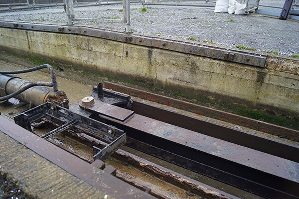 Shoreham Port engineering team carry out expert lock gate maintenance