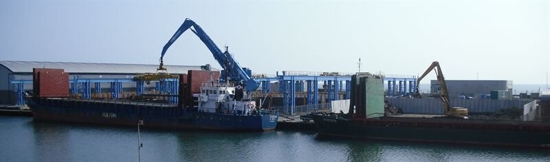 Thriving commercial port