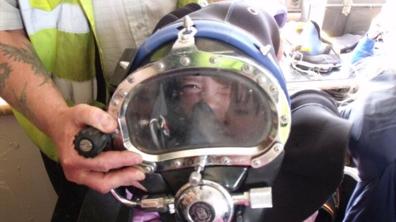 Primary school pupils surprise trip to the port