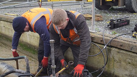 Shoreham Port engineering team carry out expert lock gate maintenance