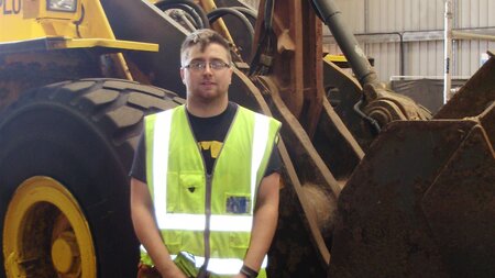 Shoreham Port takes on another apprentice