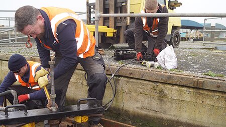 Shoreham Port engineering team carry out expert lock gate maintenance