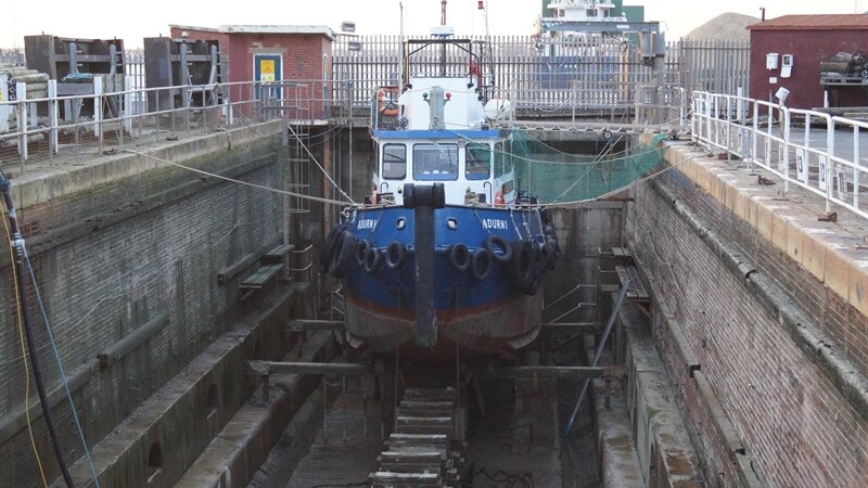 Shoreham Port's dry dock provides ideal space for tug maintenance