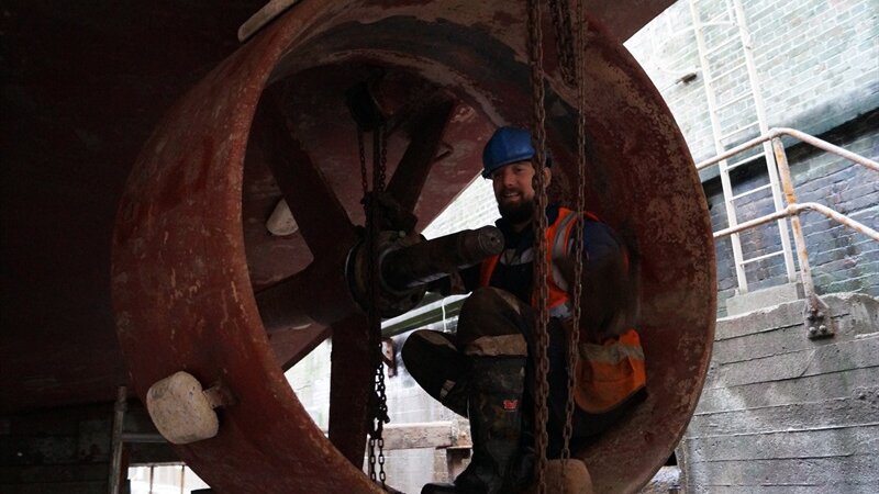 Shoreham Port's dry dock provides ideal space for tug maintenance