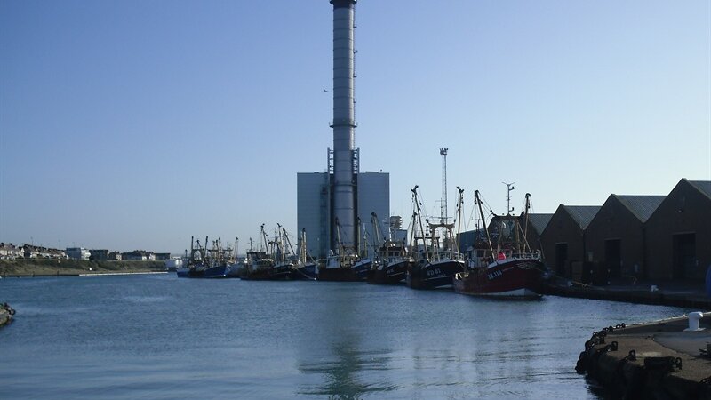 Fishermen take refuge in port