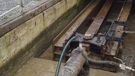 Shoreham Port engineering team carry out expert lock gate maintenance