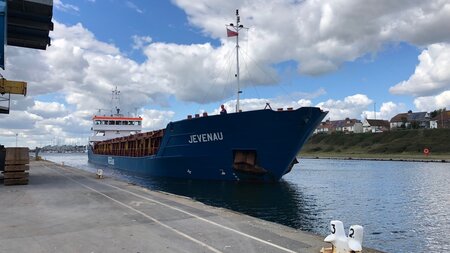 Shoreham welcomes first barrett steel shipment into port