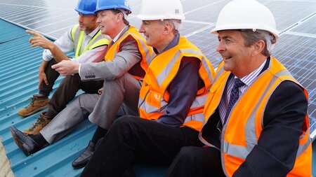 Minister congratulates solar panel project