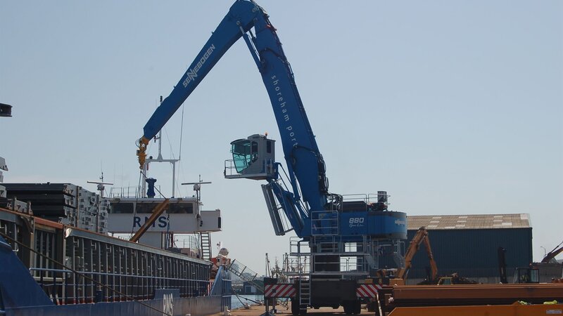 Shoreham Port invests in new sennebogen crane