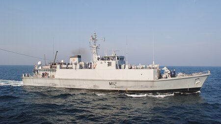Hms Shoreham receives warm welcome back to her namesake port