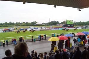 Shoreham Port customers enjoy annual raceday
