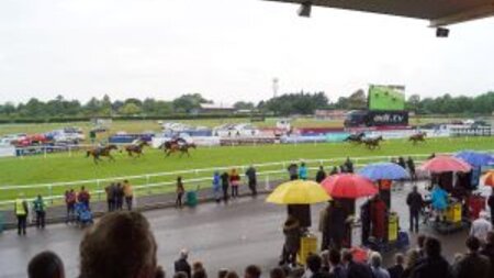 Shoreham Port customers enjoy annual raceday