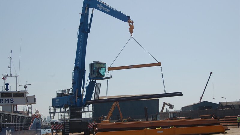 Shoreham Port invests in new sennebogen crane