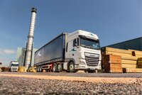 Shoreham Port celebrates success of new transport service