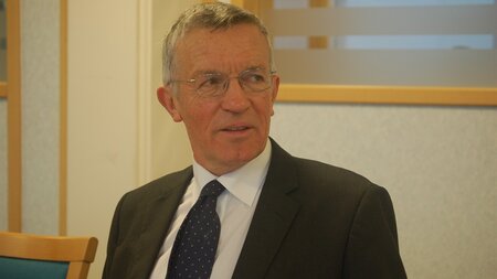 Port recruiting for non-executive directors