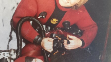 Employee dives into retirement after 38 years at port