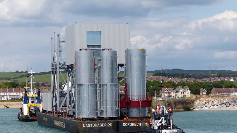 Port play integral role in moving parts for i360