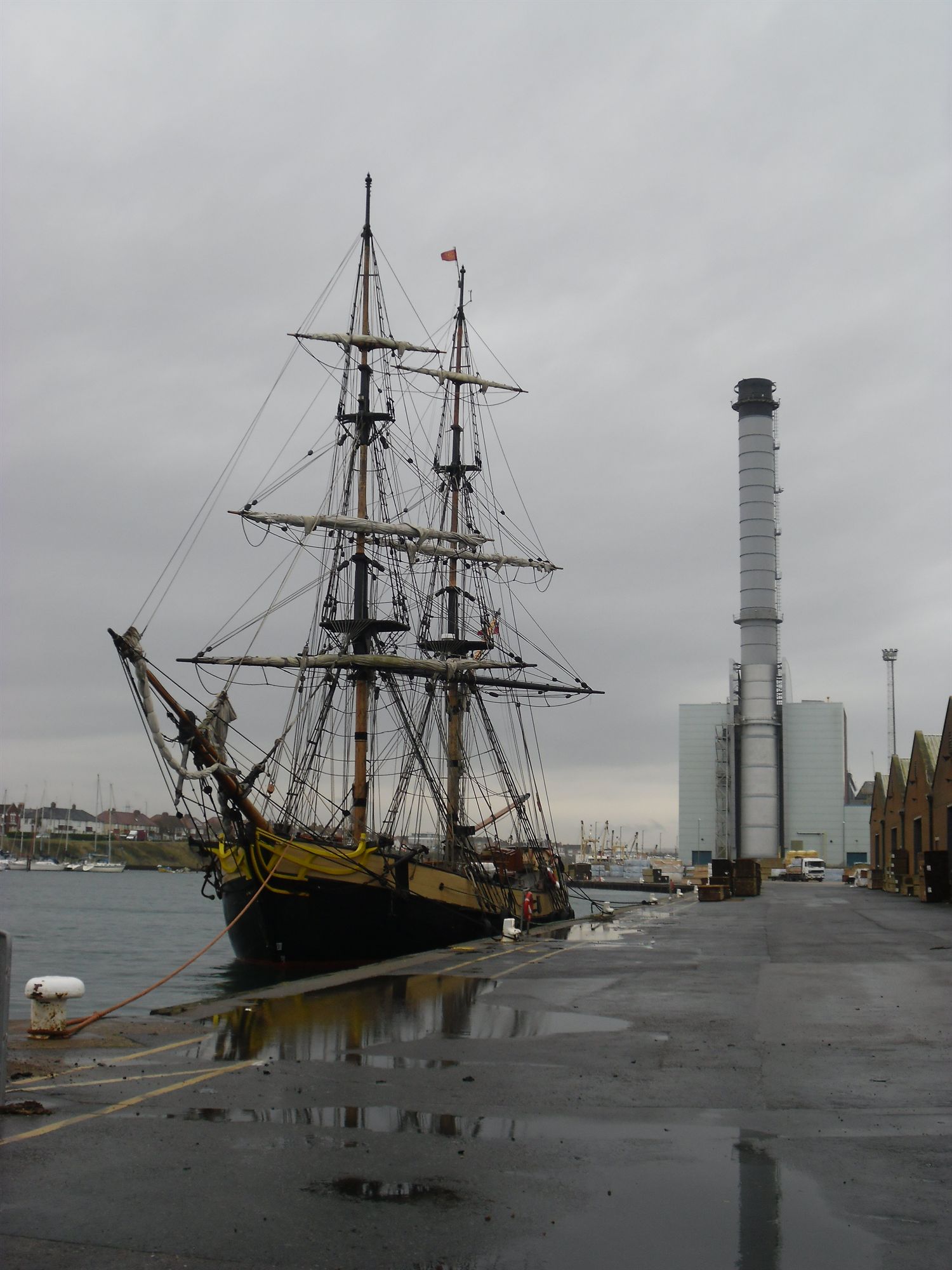 Hornblower's ship seeks refuge in Shoreham Port